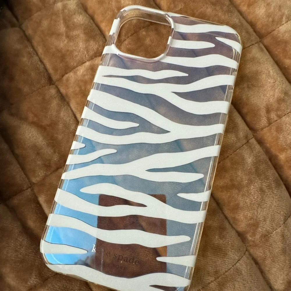 KATE SPADE ♠️ iPhone 14 Plus case in white/clear zebra print! Pretty & Practical